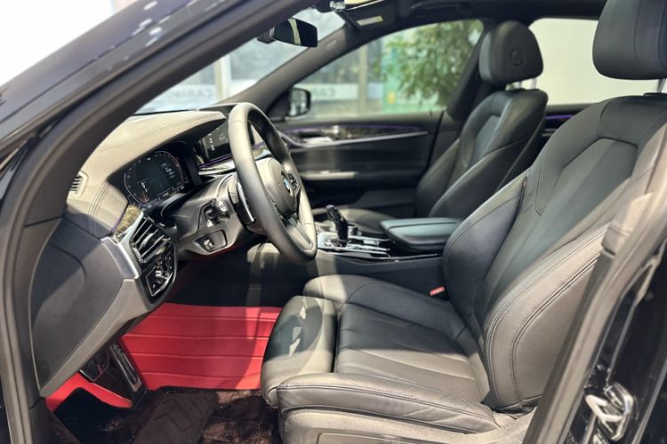 Used BMW 6 Series GT 2022 630i M Sport Package Left Front Seat