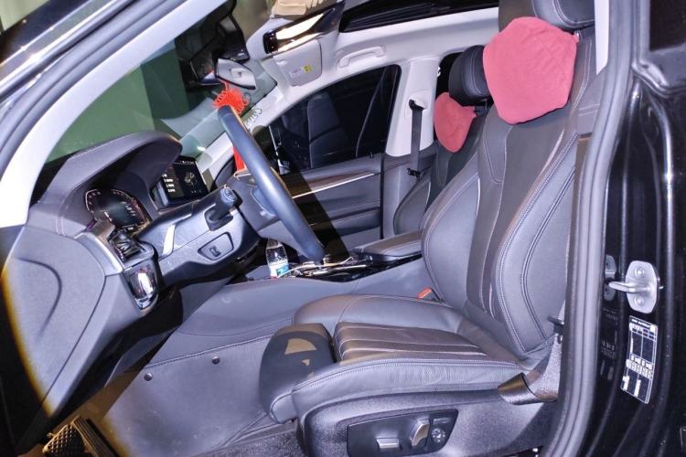 Used BMW 6 Series GT 2022 630i Luxury Design Package Left Front Seat