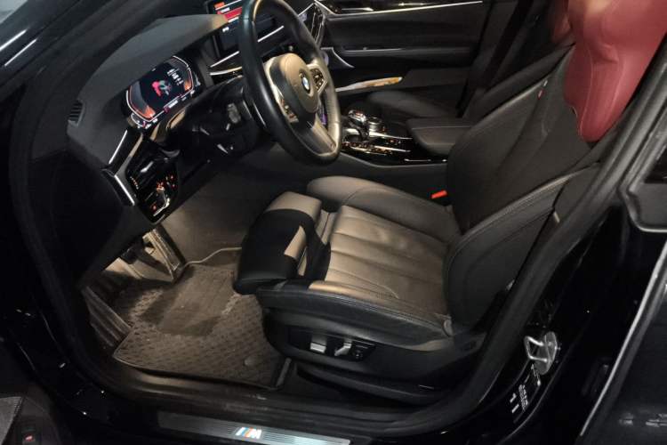Used BMW 6 Series GT 2022 630i M Sport Package Left Front Seat