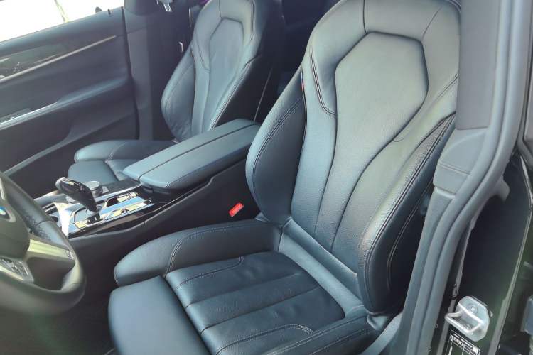Used BMW 6 Series GT 2022 630i M Sport Package Left Front Seat
