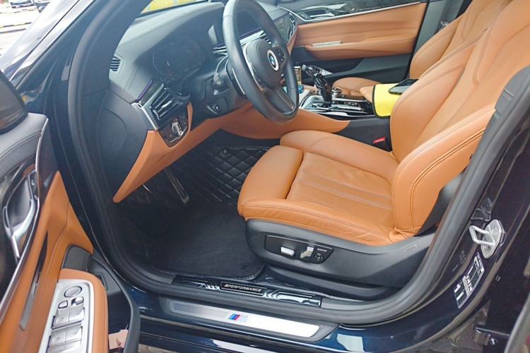 Used BMW 6 Series GT 2022 630i M Sport Package Left Front Seat