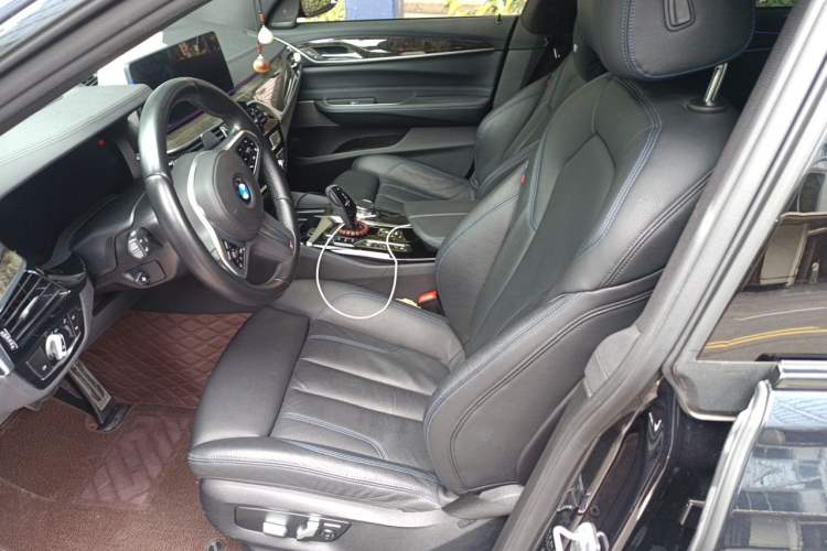 Used BMW 6 Series GT 2022 630i M Sport Package Left Front Seat