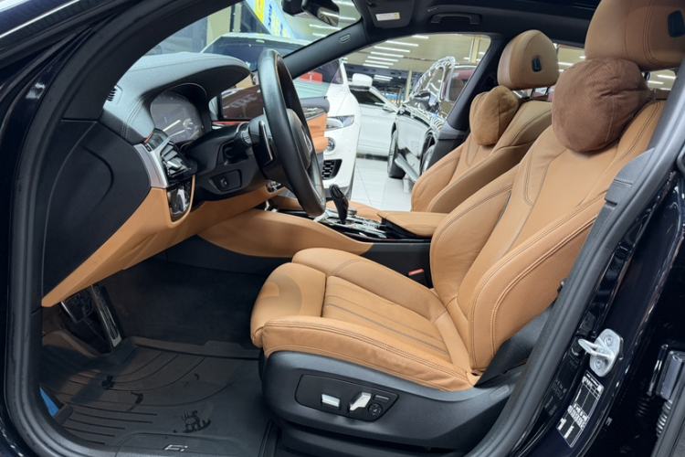 Used BMW 6 Series GT 2022 630i M Sport Package Left Front Seat