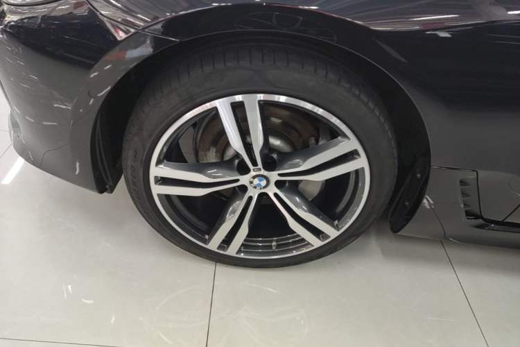 Used BMW 6 Series GT 2022 630i M Sport Package Left Front Wheel Hub
