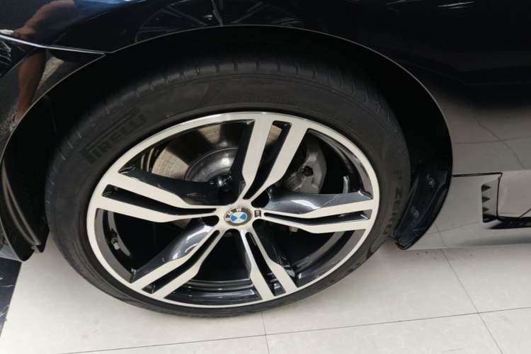 Used BMW 6 Series GT 2022 630i M Sport Package Left Front Wheel Hub