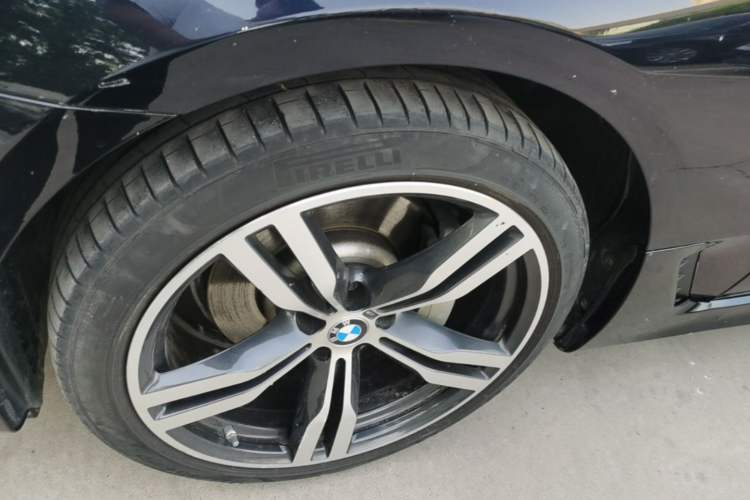 Used BMW 6 Series GT 2022 630i M Sport Package Left Front Wheel Hub