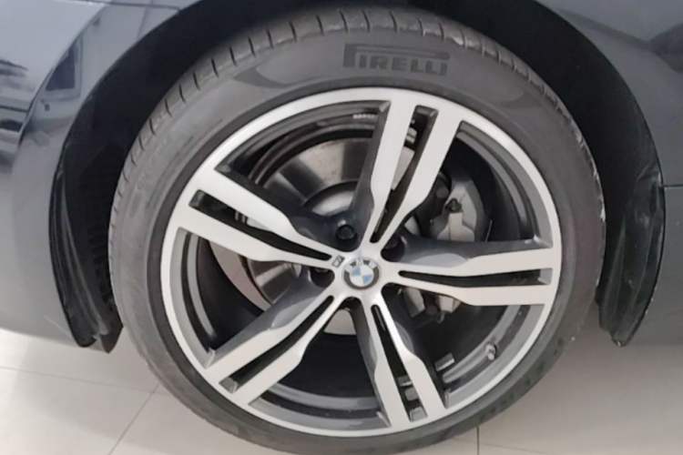 Used BMW 6 Series GT 2022 630i M Sport Package Left Front Wheel Hub