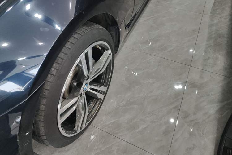 Used BMW 6 Series GT 2022 630i M Sport Package Left Front Wheel Hub