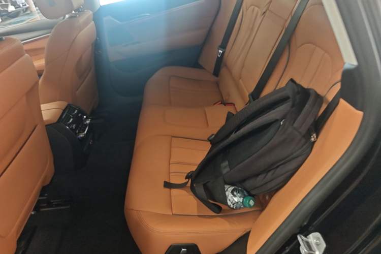 Used BMW 6 Series GT 2022 630i Luxury Design Package Left Rear Seat