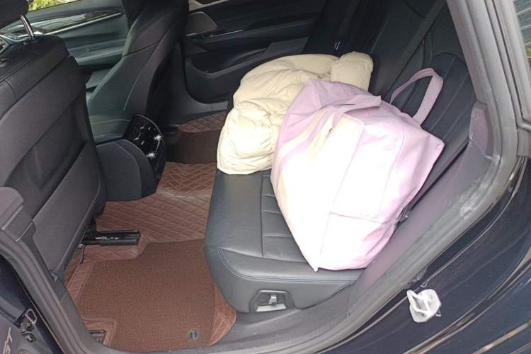 Used BMW 6 Series GT 2022 630i M Sport Package Left Rear Seat