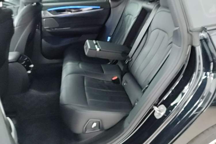 Used BMW 6 Series GT 2022 630i M Sport Package Left Rear Seat