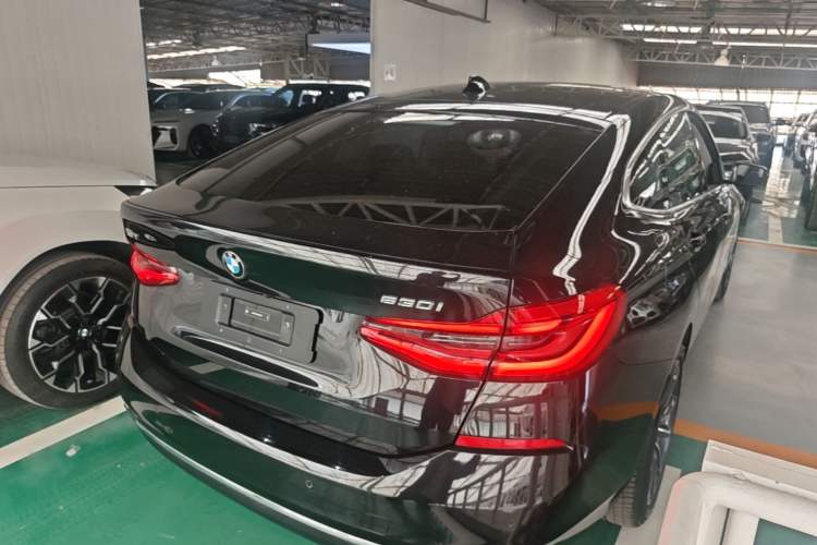 Used BMW 6 Series GT 2022 630i Luxury Design Package Rear Right 45 Deg