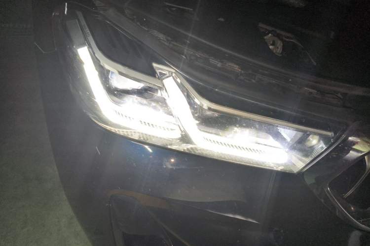 Used BMW 6 Series GT 2022 630i M Sport Package Right Front Headlight