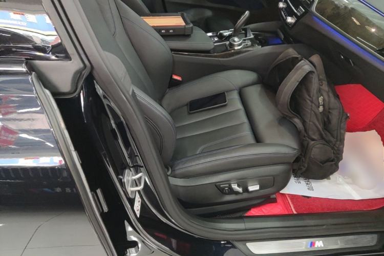 Used BMW 6 Series GT 2022 630i M Sport Package Right Front Seat