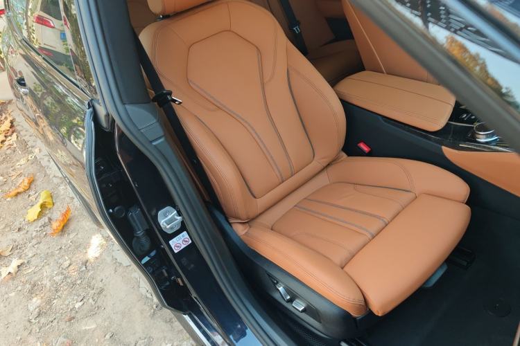 Used BMW 6 Series GT 2022 630i M Sport Package Right Front Seat