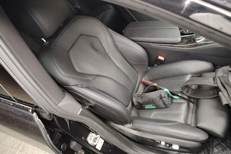 Used BMW 6 Series GT 2022 630i M Sport Package Right Front Seat