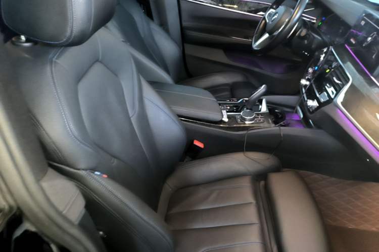 Used BMW 6 Series GT 2022 630i M Sport Package Right Front Seat