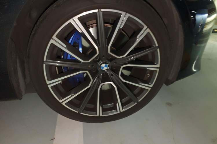Used BMW 6 Series GT 2022 630i M Sport Grand Touring Edition Right Front Wheel Hub