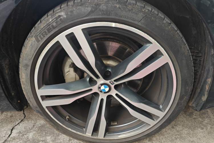 Used BMW 6 Series GT 2022 630i M Sport Package Right Front Wheel Hub