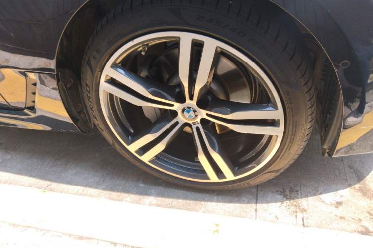 Used BMW 6 Series GT 2022 630i M Sport Package Right Front Wheel Hub