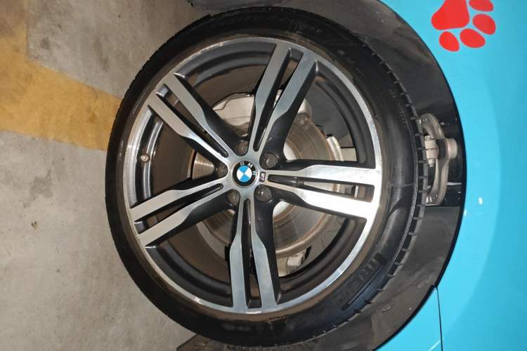 Used BMW 6 Series GT 2022 630i M Sport Package Right Front Wheel Hub