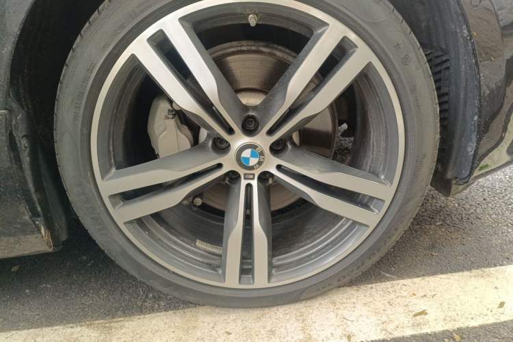 Used BMW 6 Series GT 2022 630i M Sport Package Right Front Wheel Hub