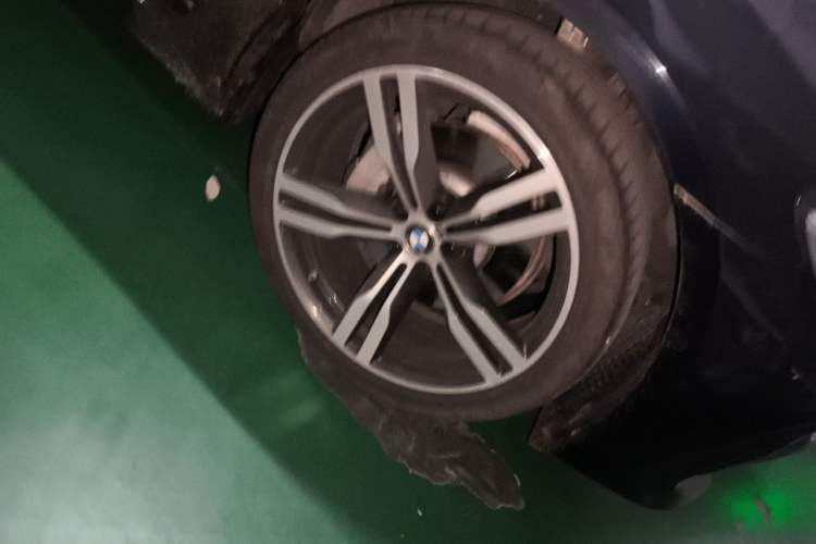Used BMW 6 Series GT 2022 630i M Sport Package Right Front Wheel Hub