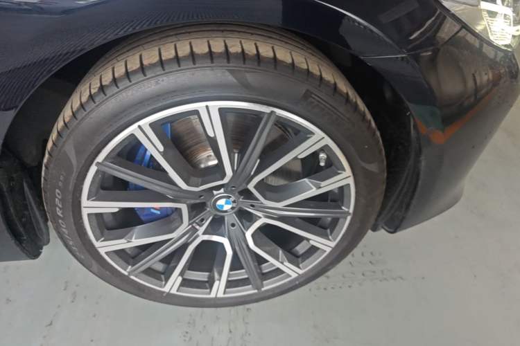 Used BMW 6 Series GT 2022 630i M Sport Package Right Front Wheel Hub