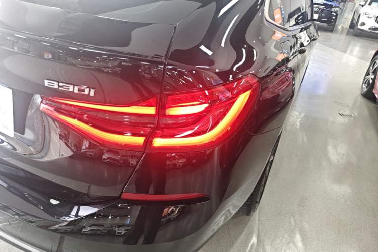 Used BMW 6 Series GT 2022 630i Luxury Design Package Right Rear Taillight