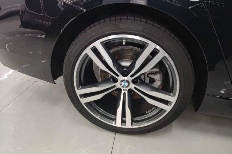 Used BMW 6 Series GT 2022 630i M Sport Package Right Rear Wheel Hub