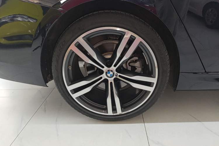 Used BMW 6 Series GT 2022 630i M Sport Package Right Rear Wheel Hub