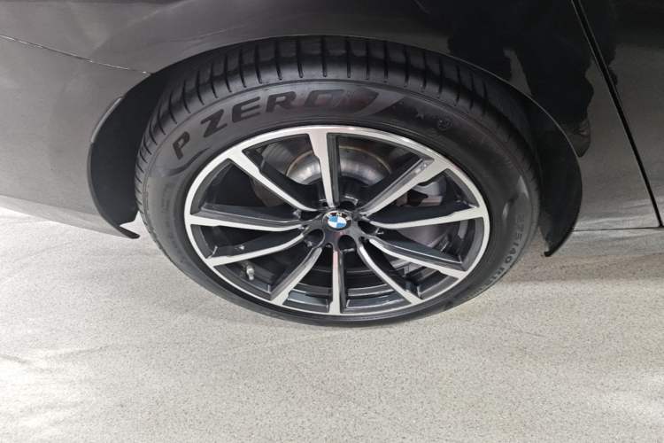 Used BMW 6 Series GT 2022 630i Luxury Design Package Right Rear Wheel Hub