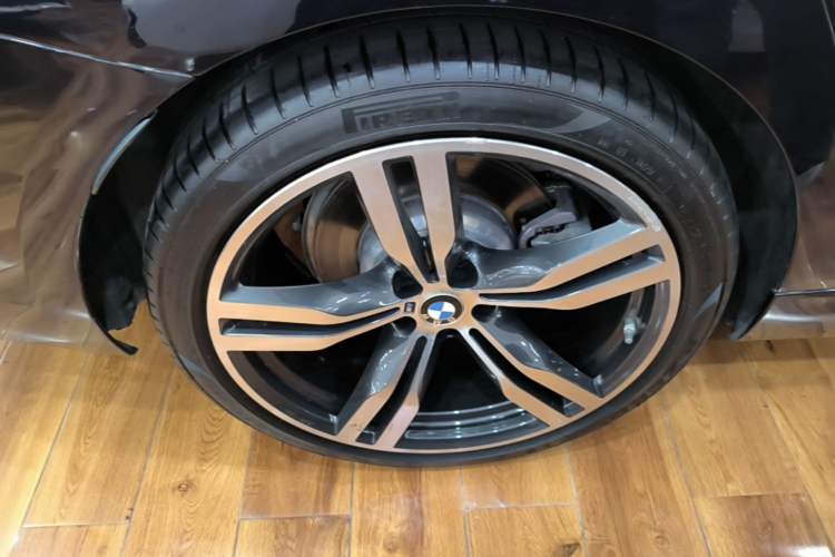 Used BMW 6 Series GT 2022 630i M Sport Package Right Rear Wheel Hub