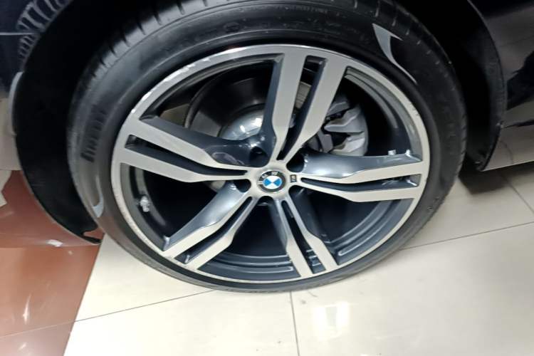 Used BMW 6 Series GT 2022 630i M Sport Package Right Rear Wheel Hub
