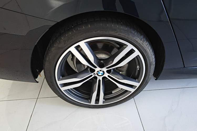 Used BMW 6 Series GT 2022 630i M Sport Package Right Rear Wheel Hub
