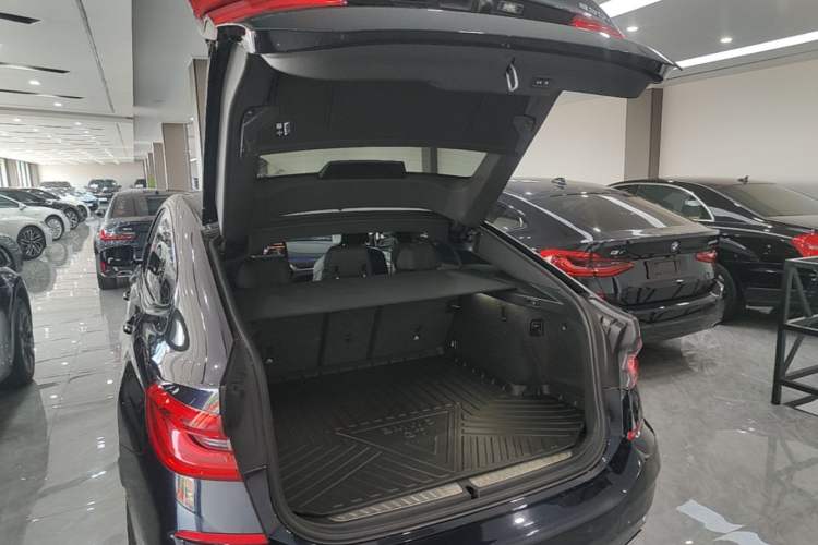 Used BMW 6 Series GT 2022 630i M Sport Package Trunk
