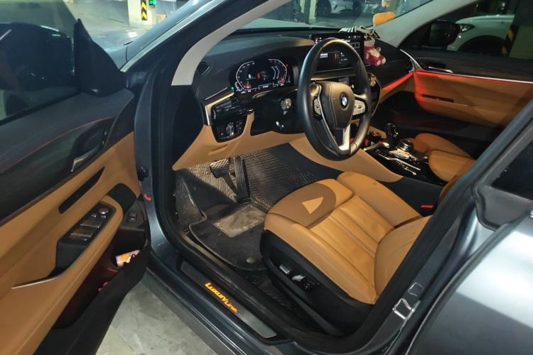 Used BMW 6 Series GT 2022 630i Luxury Design Package Driver Seat
