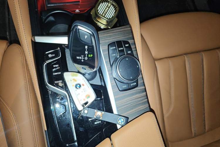 Used BMW 6 Series GT 2022 630i Luxury Design Package Gear Lever