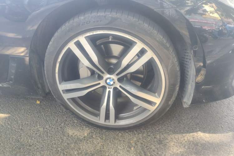 Used BMW 6 Series GT 2022 630i M Sport Package Right Front Wheel Hub