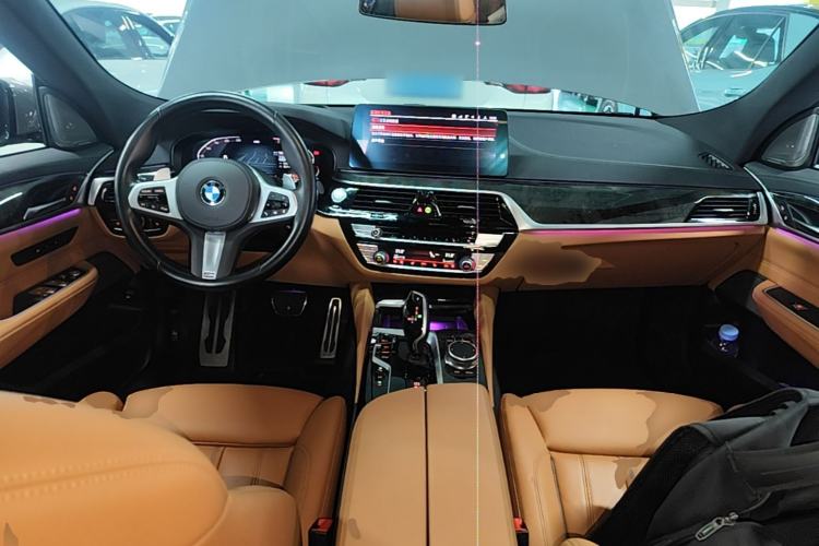 Used BMW 6 Series GT 2022 630i M Sport Package Center Console