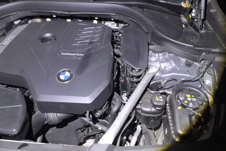 Used BMW 6 Series GT 2022 630i Luxury Design Package Engine Bay Left