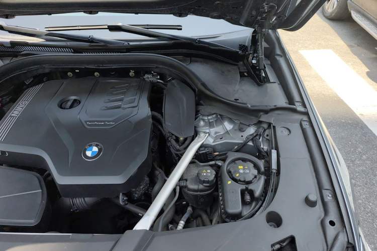 Used BMW 6 Series GT 2022 630i M Sport Package Engine Bay Left