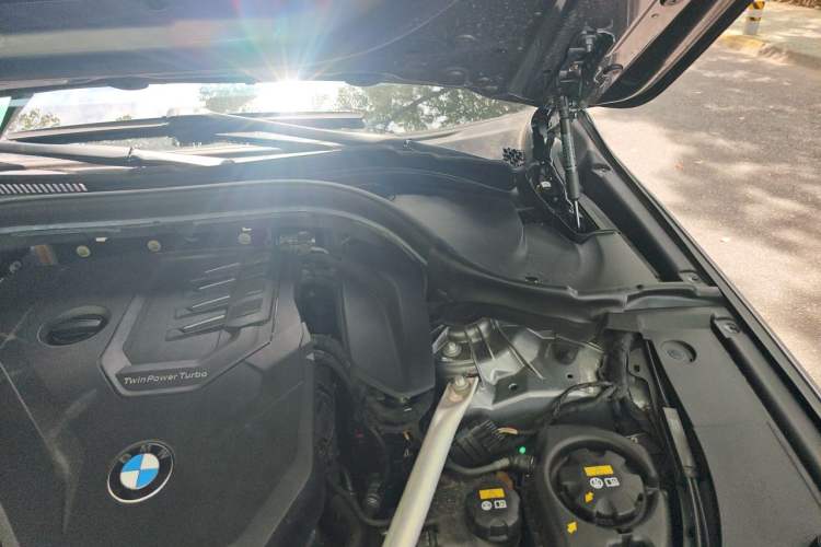 Used BMW 6 Series GT 2022 630i M Sport Package Engine Bay Left