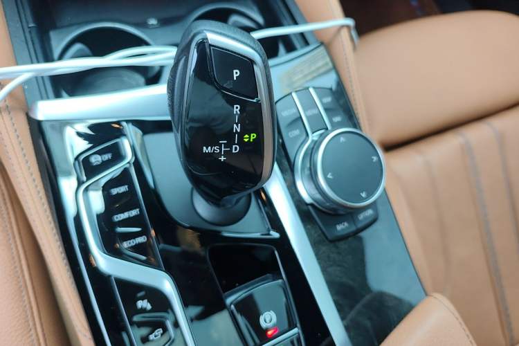 Used BMW 6 Series GT 2022 630i M Sport Package Gear Lever