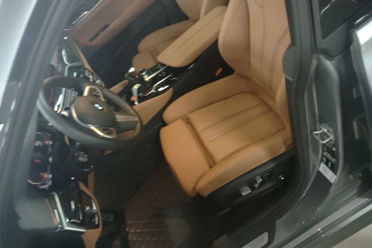 Used BMW 6 Series GT 2022 630i M Sport Package Left Front Seat