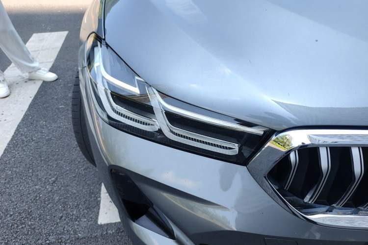 Used BMW 6 Series GT 2022 630i M Sport Package Right Front Headlight