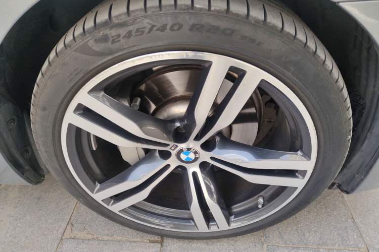 Used BMW 6 Series GT 2022 630i M Sport Package Right Front Wheel Hub