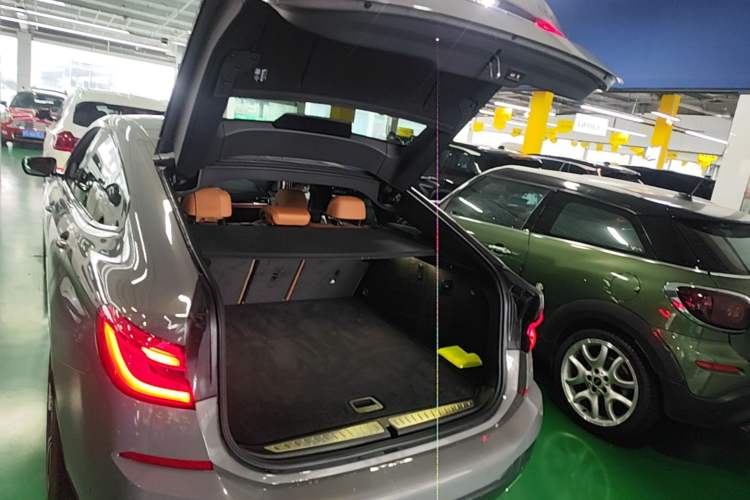 Used BMW 6 Series GT 2022 630i M Sport Package Trunk