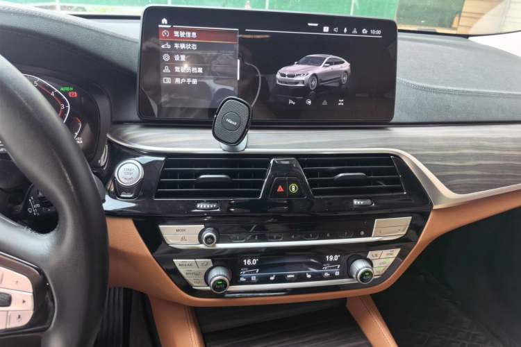 Used BMW 6 Series GT 2022 630i Luxury Design Package Audio And AC Panel