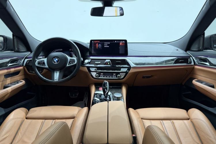 Used BMW 6 Series GT 2022 630i M Sport Package Center Console
